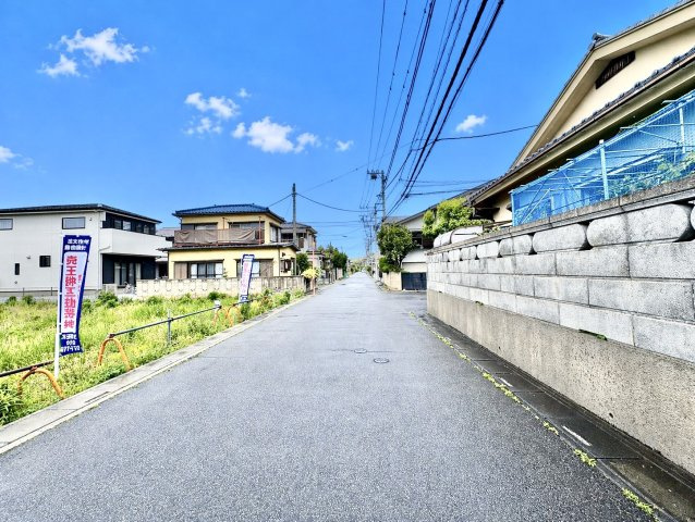 全5区画・南4ｍ道路に面し陽当り良好・通り抜けのない安心の分譲地！敷地約43坪・自由設計で理想の住まいはいかがでしょうか！東武スカイツリーライン「北越谷」駅まで徒歩13分！始発利用可で通勤に便利です！