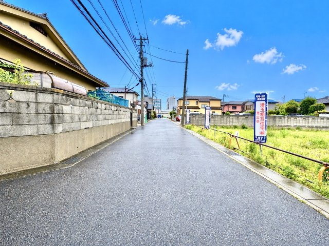 全5区画・南4ｍ道路に面し陽当り良好・通り抜けのない安心の分譲地！敷地約43坪・自由設計で理想の住まいはいかがでしょうか！東武スカイツリーライン「北越谷」駅まで徒歩13分！始発利用可で通勤に便利です！