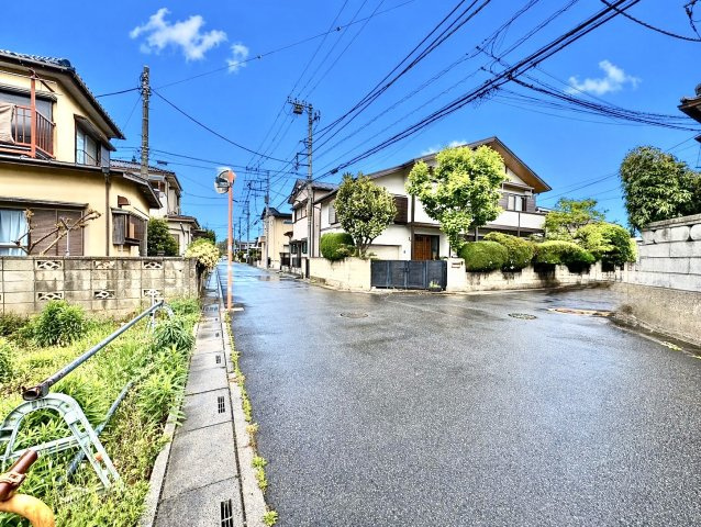 全5区画・南4ｍ道路に面し陽当り良好・通り抜けのない安心の分譲地！敷地約43坪・自由設計で理想の住まいはいかがでしょうか！東武スカイツリーライン「北越谷」駅まで徒歩13分！始発利用可で通勤に便利です！