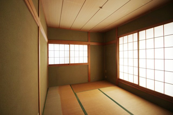【渋川市金井　中古一戸建住宅の和室】