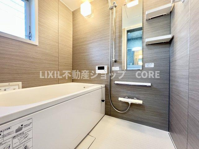 ユニットバスは新規交換済！新しく広いユニットバスは快適ですね。