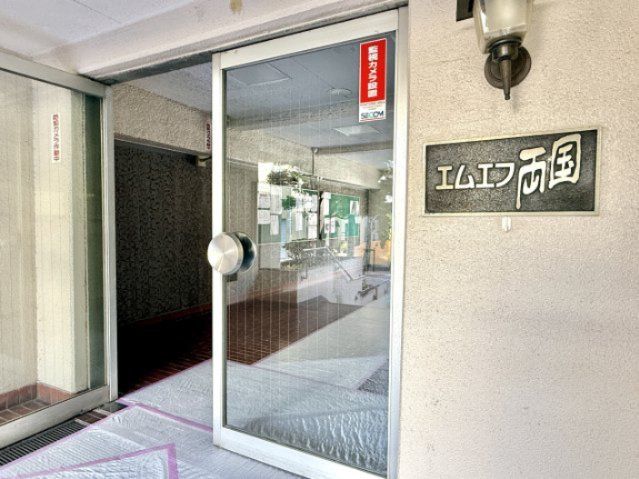 大型マンションでのエレベーターは必須です。とくに朝の混雑時にスムーズに乗り降りできるかを確認する必要があります。現地を訪れた場合はしっかりとエレベーターチェックをしましょう。
