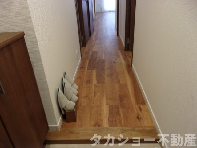 毎日通る玄関はこちらです