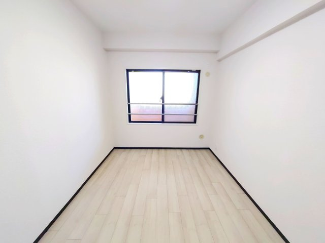 明るく穏やかな光が差し込むすっきりとした室内空間です！