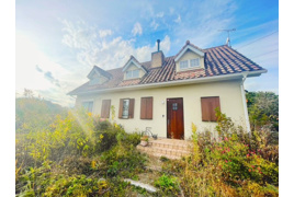 薪ストーブ付き 輸入住宅風中古戸建の外観