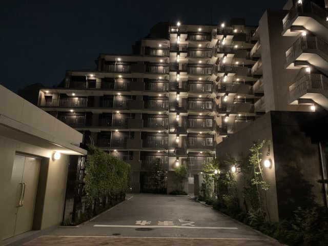 落ち着いた雰囲気の外観です