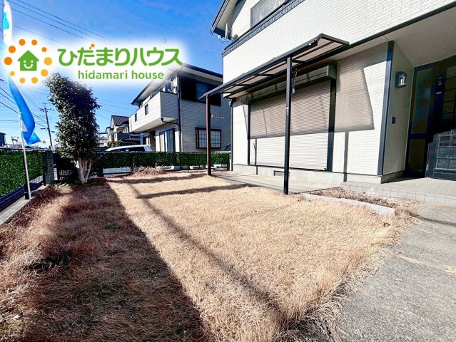 日当たりの良い広い庭。一戸建てならではの楽しさが広がります(*^-^*)友人や親せきが集まってＢＢＱをしたり、ペットと遊んだり。