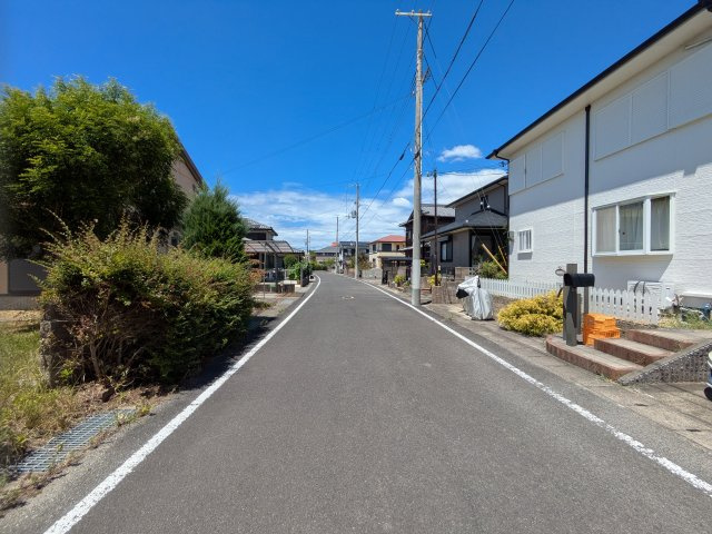 北側道路。
