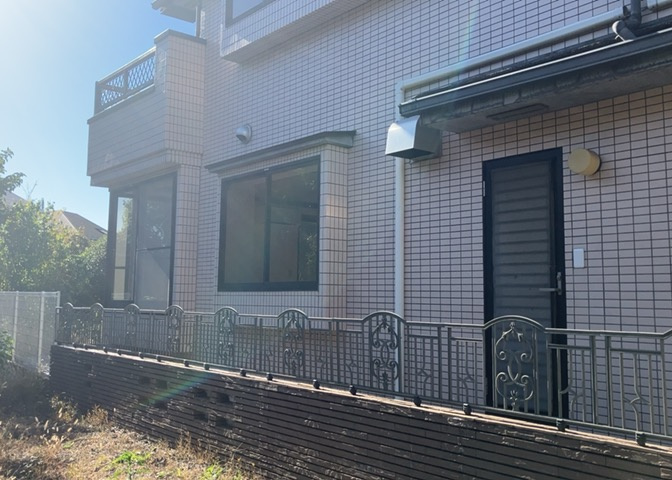 リビングの間取りの種類は大きくわけてリビングとダイニングが別になっているタイプ、リビングダイニング一体型です。どちらも一長一短ですので、家を選ぶ時はその両面をチェックして決めるようにしましょう。