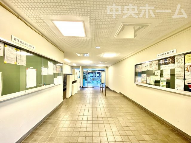 ラウンジ