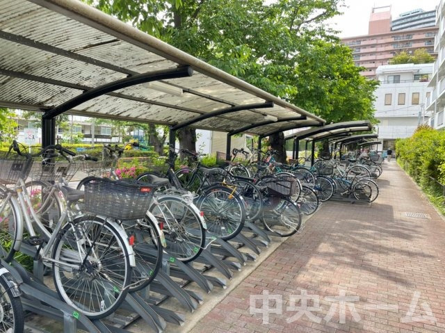 【自転車置き場】最新の空き状況や費用などの詳細は担当スタッフまでお問い合わせください。
