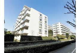  駐輪場１台無料 パレロワイヤル杉並の外観