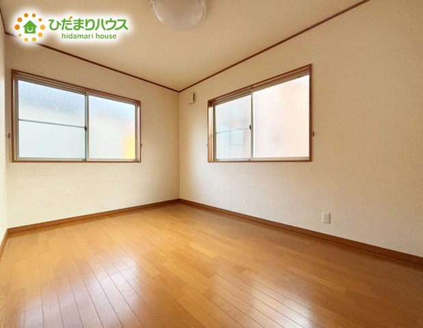6帖の洋室です♪　ベッドに机を置けば子供部屋の完成です♪　