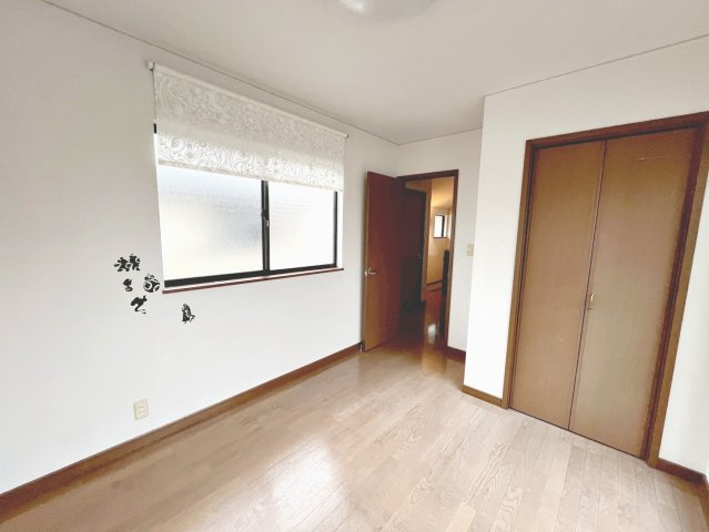 広々とした洋室です