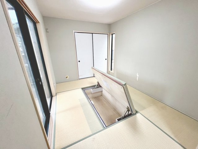 柔らかい畳が心地よい和室