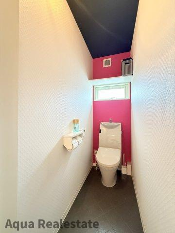 2階トイレです