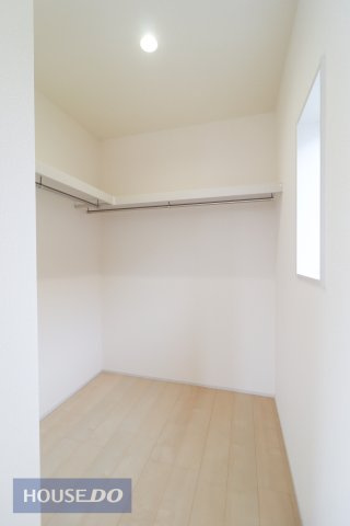 【収納】整理整頓が簡単に！ウォークインクローゼットのある暮らしは面倒な季節の衣替えもスムーズになります！