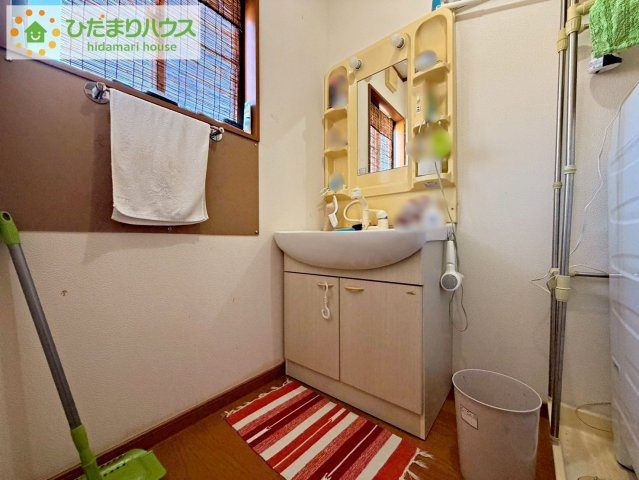 シンプルで使い勝手の良い独立洗面台！