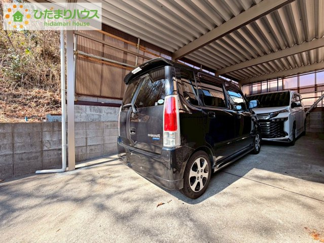 カーポート付物件なので、大切な愛車をきれいに保てますね！