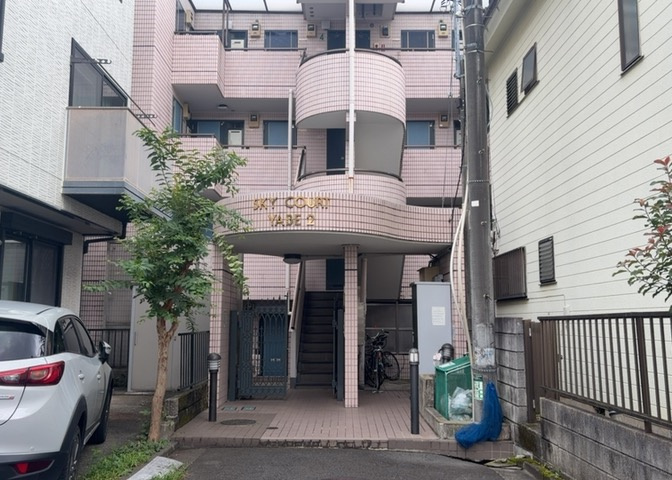 眺望の良さを楽しめるダイニングキッチンで家族団らんの時間を過ごしてはいかがでしょうか。バルコニーから見える景色を家族で眺める時間は、時間が経つのを忘れてしまいそうですね。是非、現地を見に行きましょう！