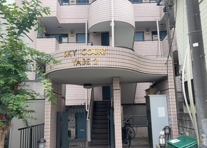 マンションの駐輪場は、事前に空きがあるか確認を取ると安心です。せっかく入居したのに駐輪スペースがない！なんてことになったら大変ですよね。そこで、内見時や購入前にはまず事前に確認しておくと良いでしょう。