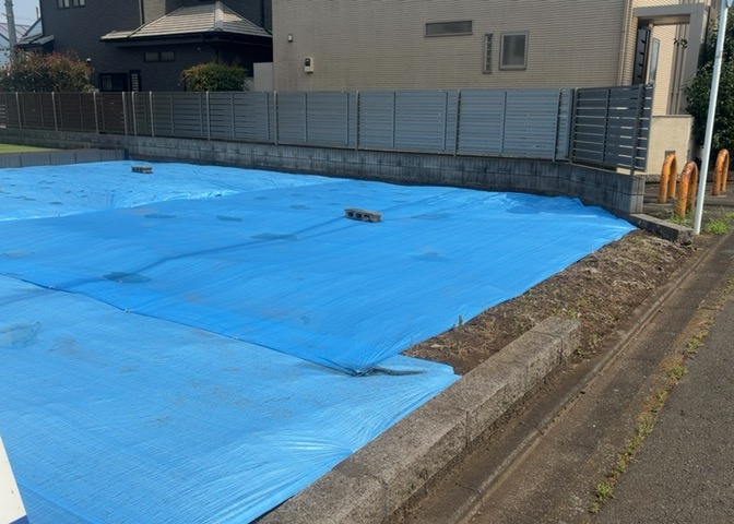 土地を買う際、住む地域の自治体や福祉の補助制度にも注目してみましょう。子供や老人の医療補助やゴミ出しのルールなど、自治体によってルールに大きな違いがあるため、暮らしやすい土地で判断するとよいでしょう。