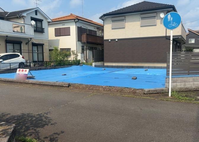 販売されている全ての土地が、宅地用の土地であるとは限りません。都市計画法に基づき、基本的に住宅を建てることができるのは土地計画区であることに加え、市街化区域として定められている地域のみとなっています。