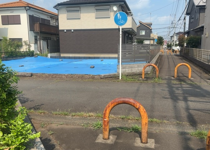 物件の詳細については、現地を見てわかること以外に、役所や法務局などで調べないとわからないことがあります。そのため、現地に行く場合は、もしこの物件を買ったらどのような生活ができるかをイメージしましょう。