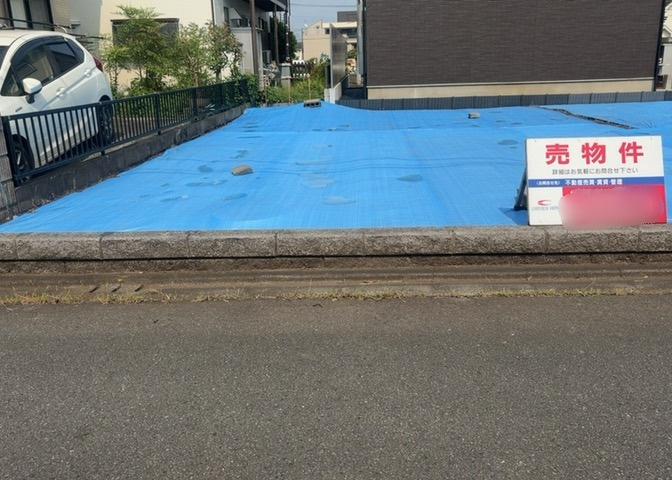 家を建てる前提で土地を探している場合、地盤の丈夫さは譲れない条件の一つです。地盤が脆弱だと追加工事が必要となります。また、過去に地盤沈下や液状化現象を起こした土地は、できるだけ避けた方がいいでしょう。