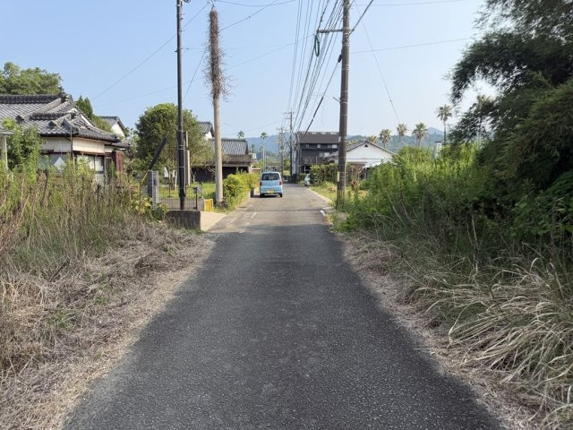 東側道路の写真になります。