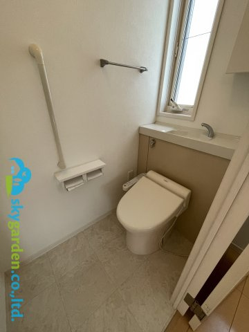 コンパクトで使いやすいトイレです