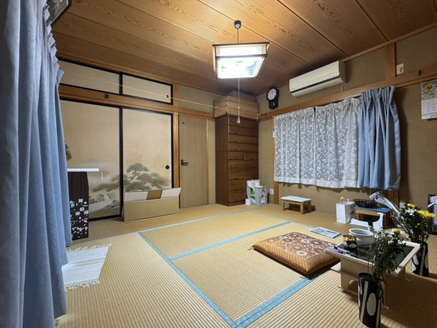 柔らかい畳が心地よい和室