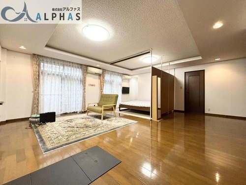 多目的に使える洋室23帖のお部屋♪