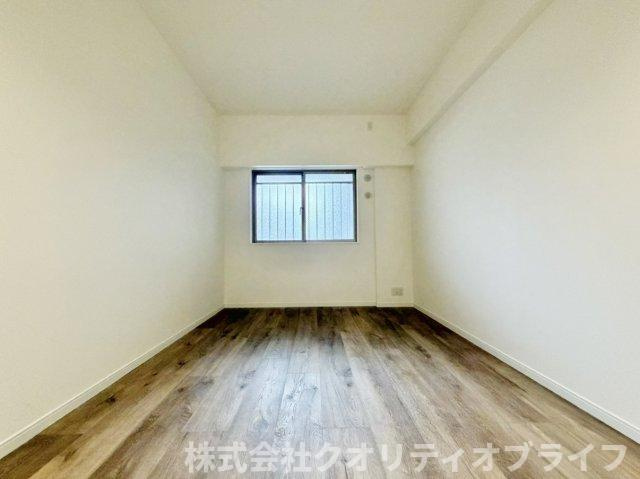 コンセント位置や照明にも配慮されており、お家時間をより豊かで生産的なものに変えてくれます。