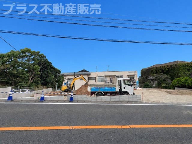 現地写真。プラス不動産販売なら、現場の全ての棟をまとめてご見学頂けます。