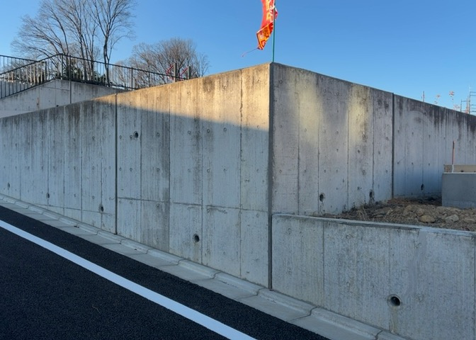 土地探しをしていると都市計画区域という言葉を目にすると思います。法律によって、都道府県知事や国土交通大臣が指定するエリアのことを指しており、都市計画区域は市街化区域と市街化調整区域に分けられています。