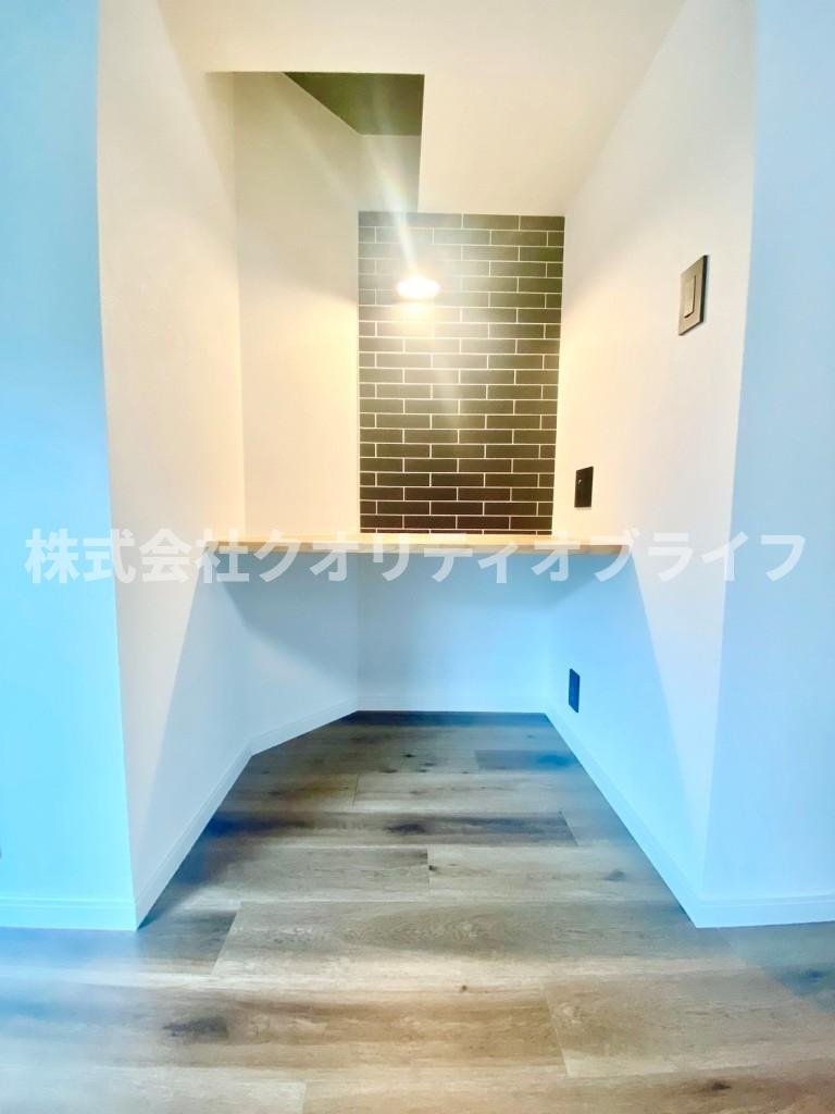 デスクワークとしても利用できる内装付き