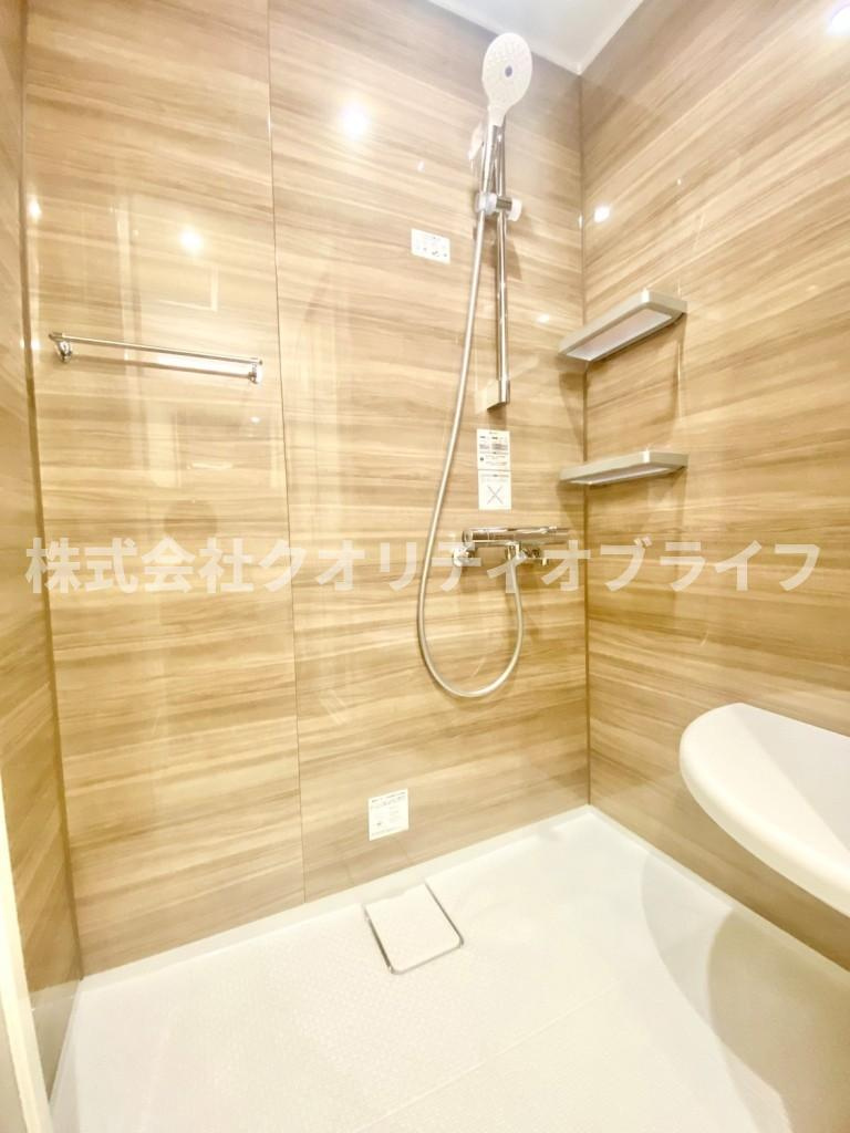 シャワールームに交換済み
