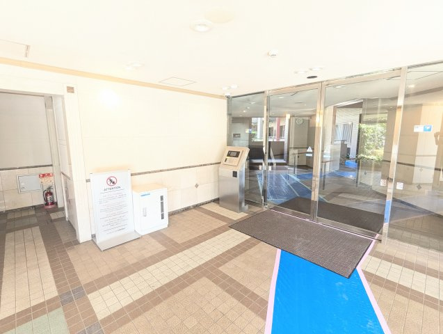 もちろんオートロック付き