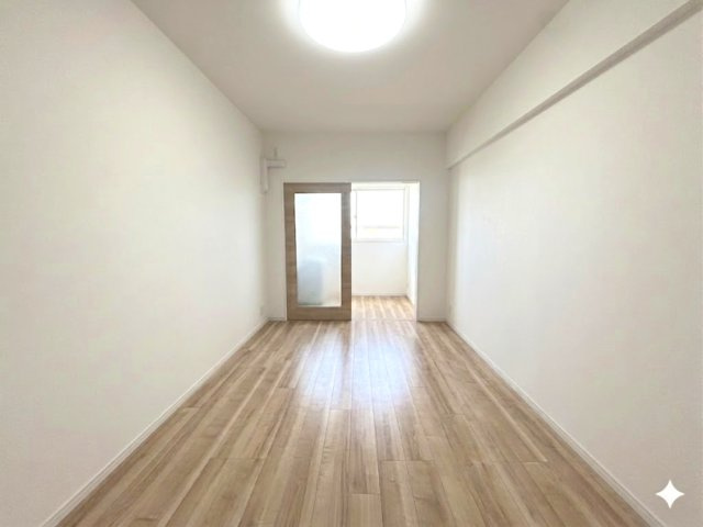 5.3帖の洋室です。居室としては勿論、趣味のお部屋にも活用できます。