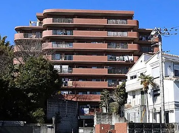 【ハイホーム鷺沼東の外観】