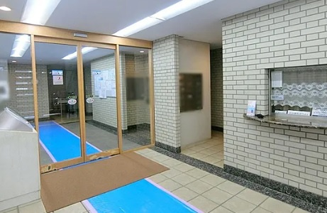 【ハイホーム鷺沼東のエントランス】