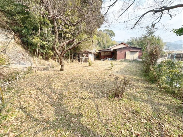 敷地合計785.71ｍ2の土地！現況のままのお渡しとなります！