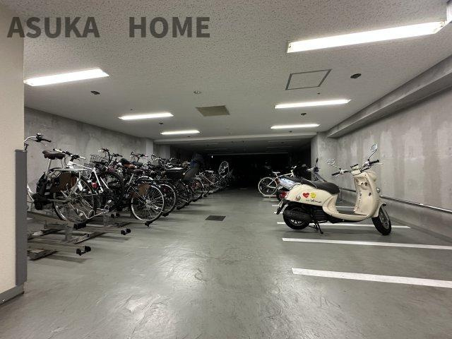 駐輪場になります。きれいに整頓されていて、管理体制も良好です。