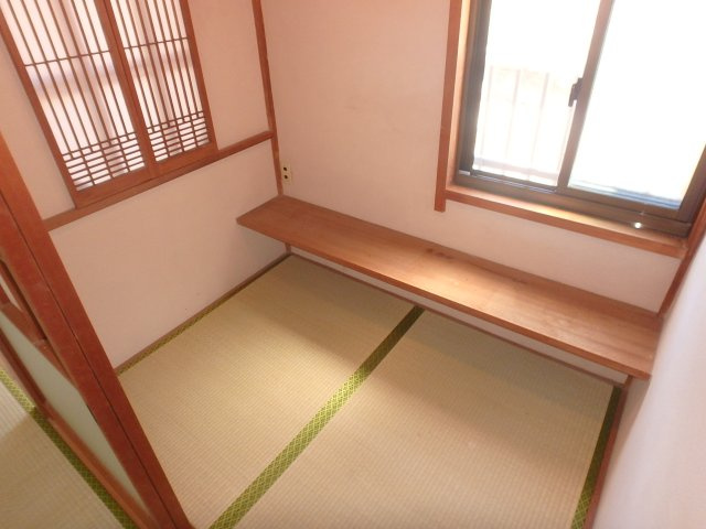 在宅ワークスペースに良さそうな和室のいっかく