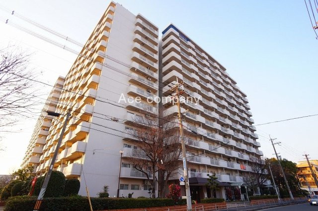 スーパー・ドラッグストア・コンビ二徒歩5分圏内です♪