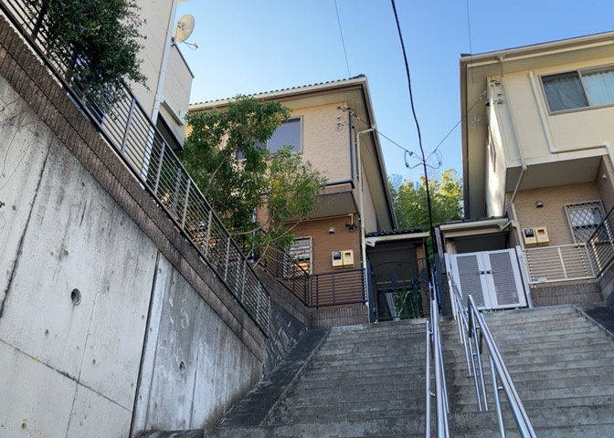 ハザードマップは自然災害による被害を予測し、その被害範囲を地図上で表したものです。近年特に災害が多くなっていますので、事前に調査すると安心できます。ハザードマップは国交省のホームページをご覧ください。