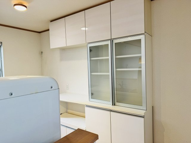 ～備付けカップボード～