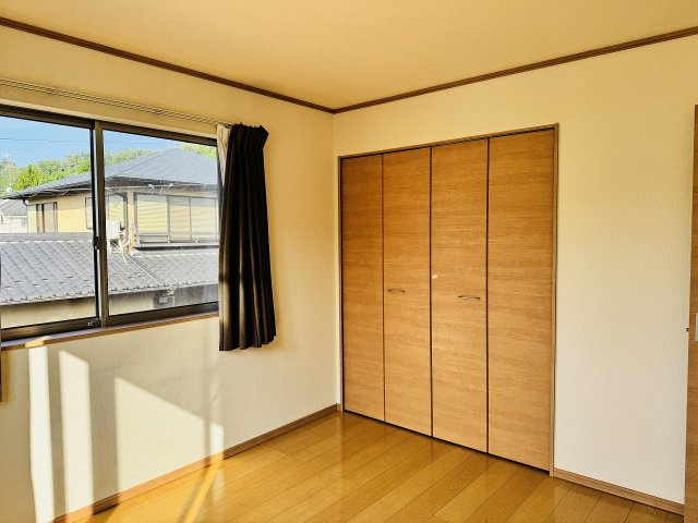 ～収納力の高いクローゼット完備～