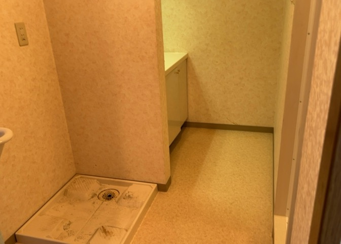 洗面脱衣所は「体を綺麗に整える場所」という目的と役割を持っています。そして便利で使い勝手のいい「体を綺麗に整える場所」にするためには、配置や動線、照明や収納計画をしっかりと検討しておく必要があります。